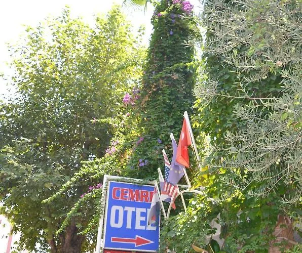 Cemre Hotel 2*